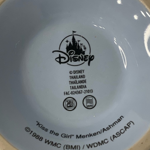 “kiss The Girl” Mug - Picture 3 of 3